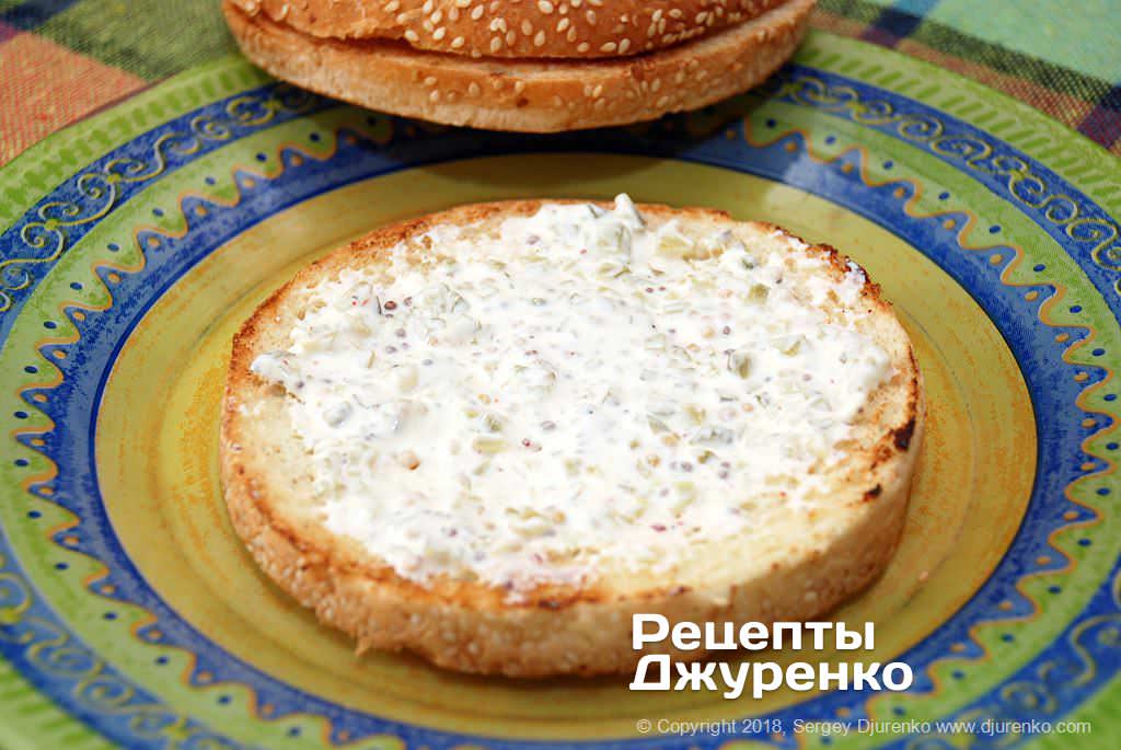 Кулінар дав простий рецепт домашнього бургера: буде краще, ніж в ресторані!