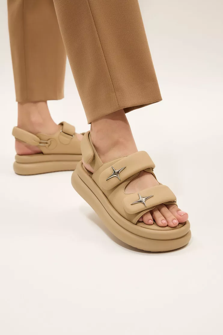 Эти 10 украинских брендов покорили Ukrainian Fashion Week: чем они запомнились (фото)