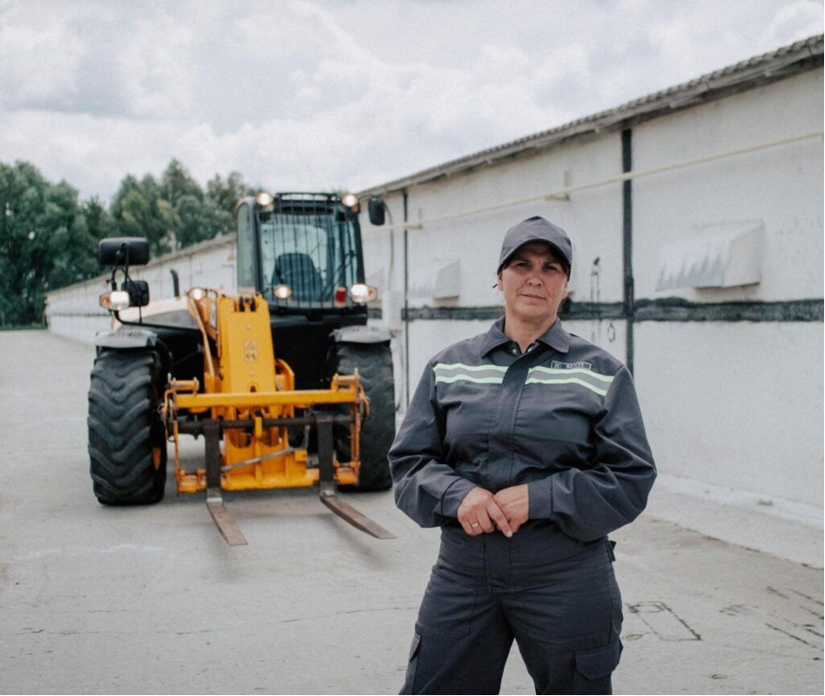 Жінки в "чоловічих" професіях: як вони руйнують стереотипи та змінюють ринок праці