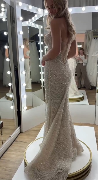 Переможниця &quot;Холостяка&quot; засвітилася у весільній сукні