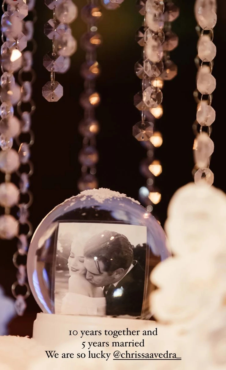 "Щаслива бути поряд". Міка Ньютон показала рідкісні кадри з чоловіком-американцем