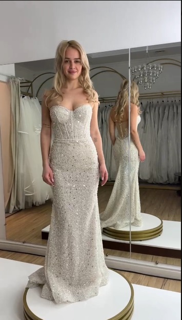 Переможниця &quot;Холостяка&quot; засвітилася у весільній сукні