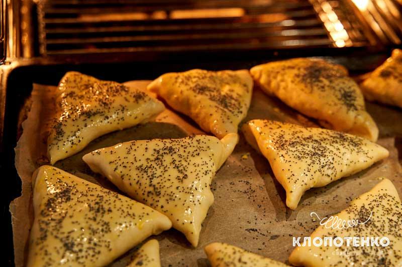 Ідеальні пиріжки з м'ясом: Клопотенко поділився простим рецептом