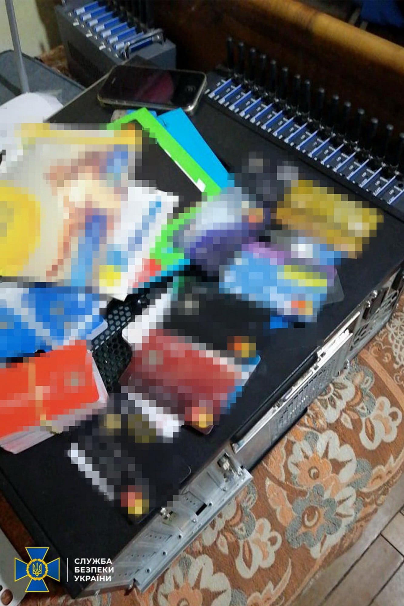 Поширювали фейки і "мінували" об'єкти: у Львові ліквідували дві ботоферми