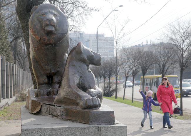 Дивіться, як змінювався Київ протягом 30 років: знакові місця на яскравих фото