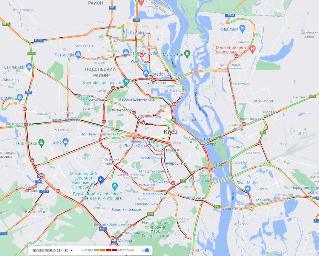 Киев перед длинными выходными остановился в пробках: где затруднено движение
