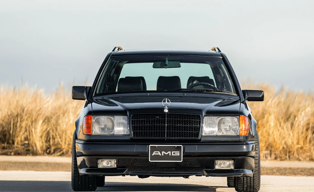 Единственный экземпляр: на продажу выставили уникальный Mercedes-Benz 80-х (фото)