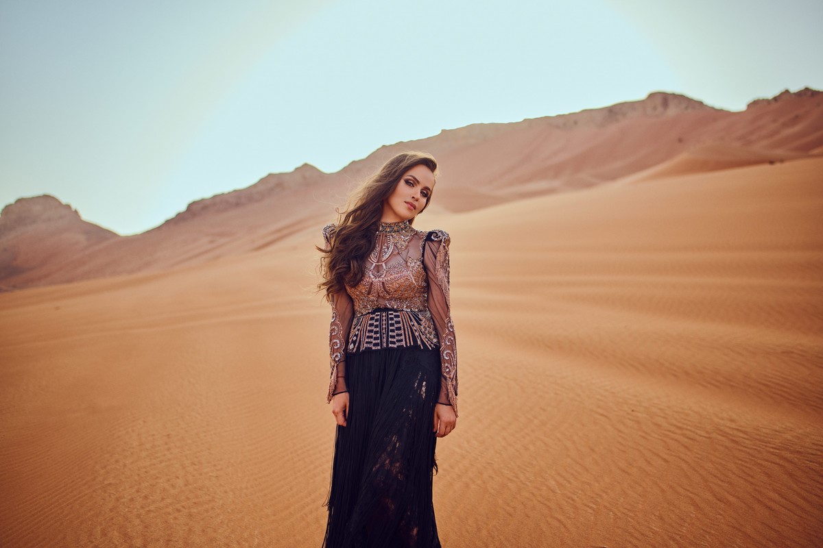 Українка Вікторія Кохана виконала хіт “Desert Rose” та потрапила до чарту Billboard