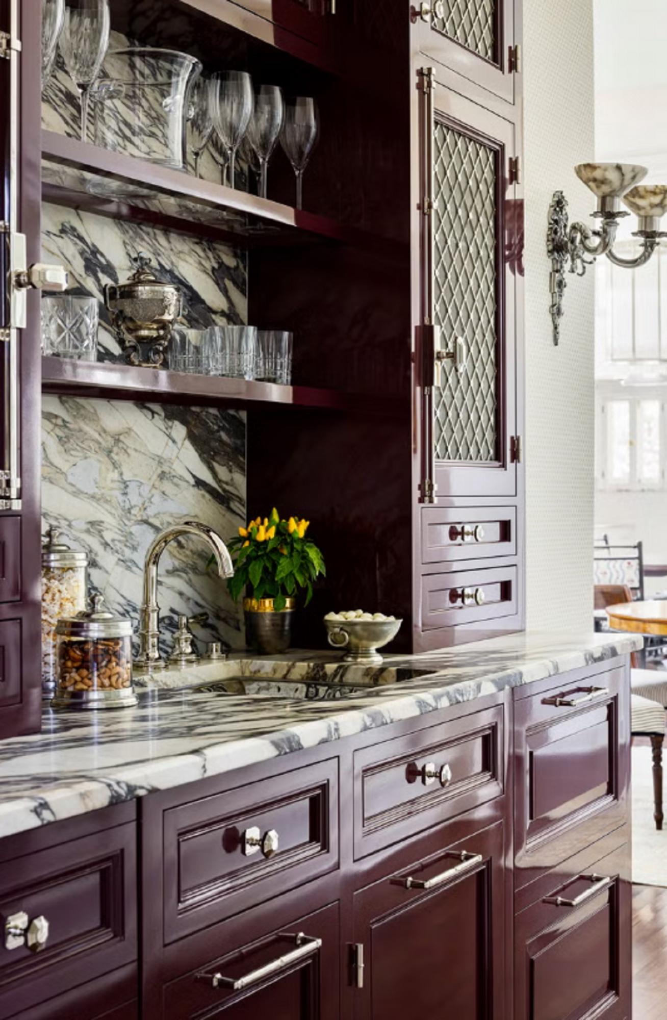 15 ідеальних кольорів фарби для кухонних шаф, які ніколи не виходять з моди