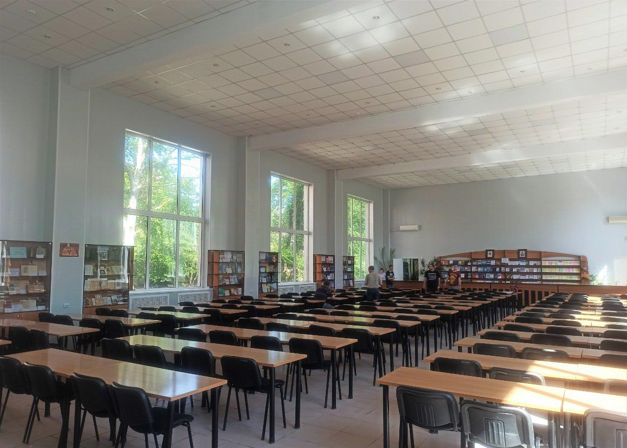 У Миколаєві відновили зруйнований росіянами топ-університет: фото до і після