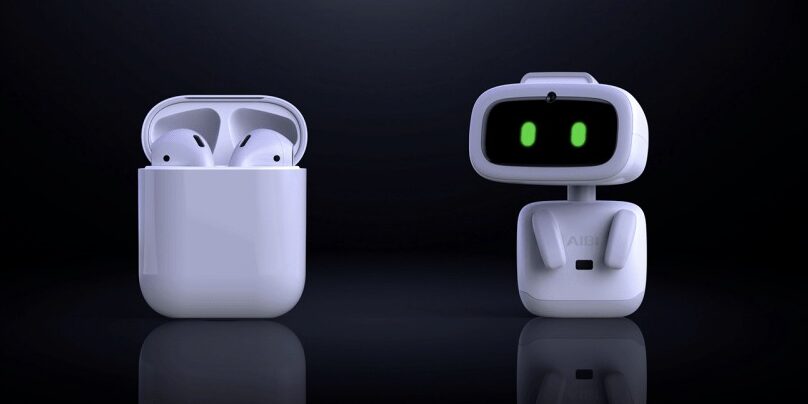 Узнает владельца и может поддерживать разговор. Представлен карманный робот-тамагочи с ИИ