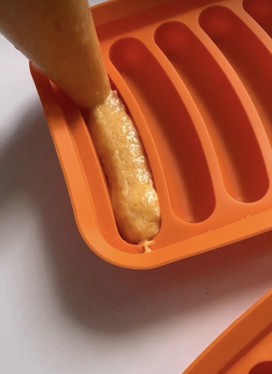 Понравятся даже детям: как приготовить полезные и вкусные сосиски (видео)