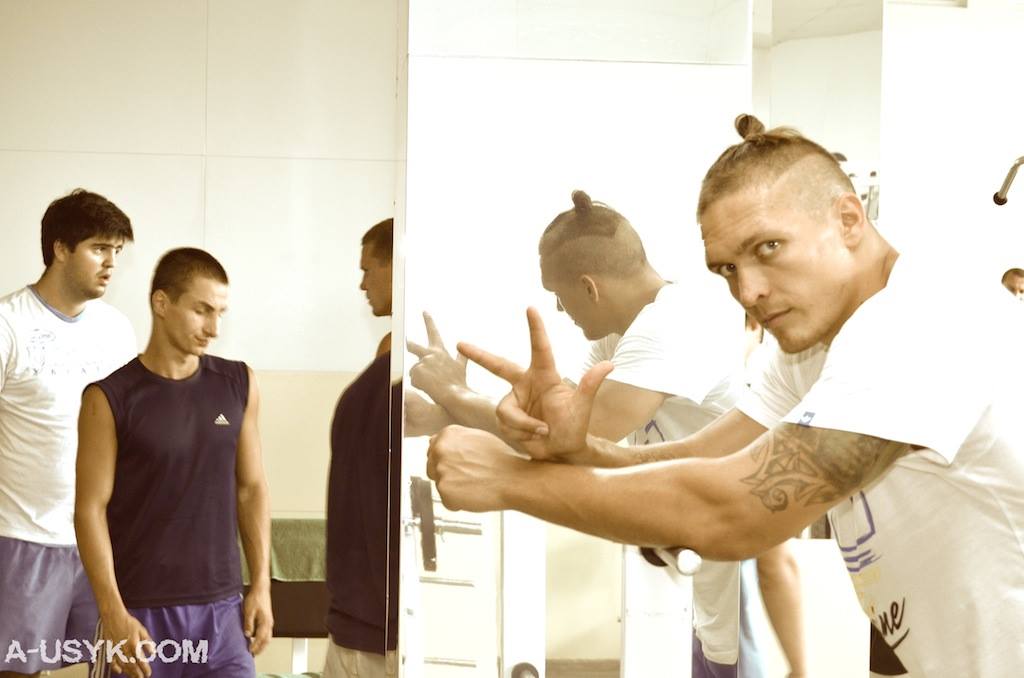 Ледь дотягував до &quot;сотки&quot;. Як виглядав Олександр Усик 10 років тому (фото)
