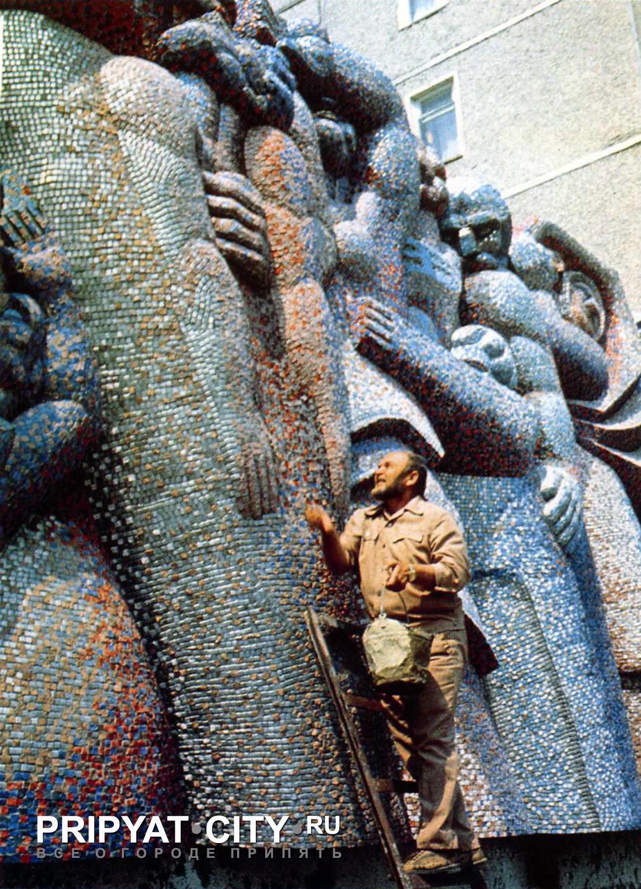 &quot;Місто-мрія&quot;: ці фото наймонументальніших споруд Прип'яті зачаровують