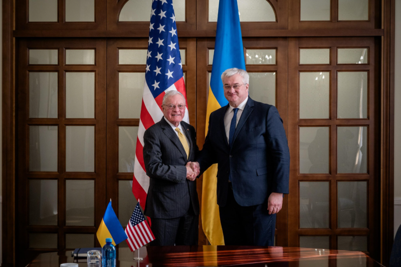 Ukraine’s FM emphasizes peace through strength in talks with Kellogg