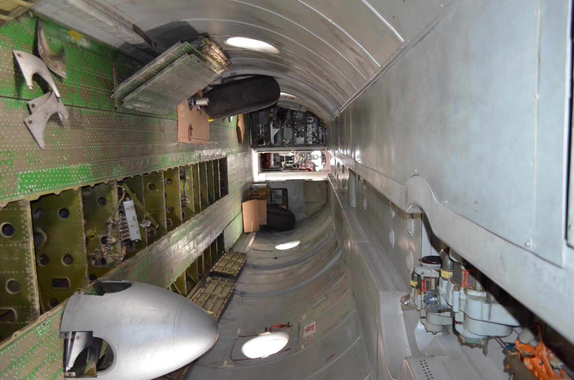 В Украине распродают самолеты: сколько стоят и как выглядят (фото)