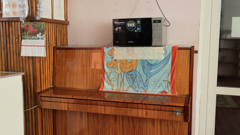 "Куда придут россияне, жить не останусь". Как переселенцы спасаются от войны в шелтерах