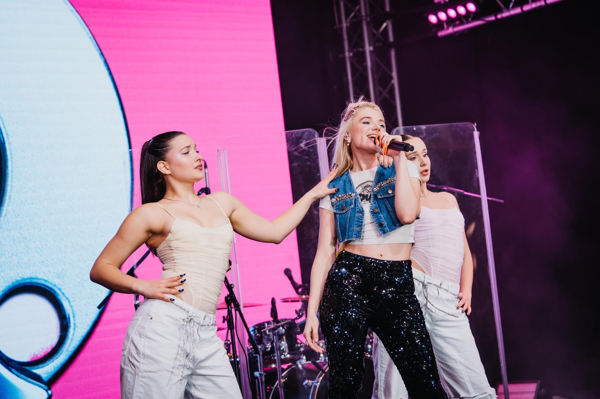 &quot;Під подушкою&quot;: как Даша Квиткова собирала деньги для детей (фото)