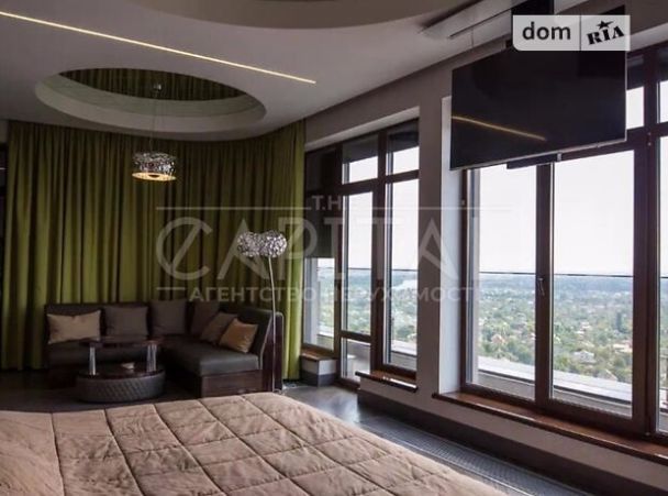 З особистим ліфтом за 230 мільйонів. У Києві продають люксову 5-кімнатну квартиру (фото)