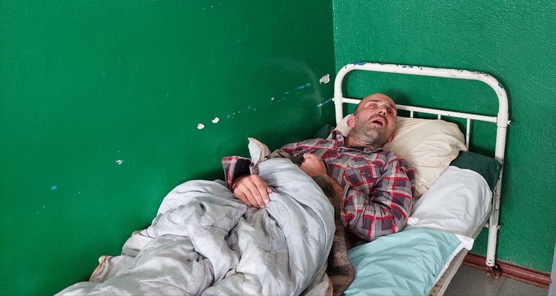 Українець із вм'ятиною в голові, якого лікували від бронхіту, помер у лікарні: жахливі деталі (фото)