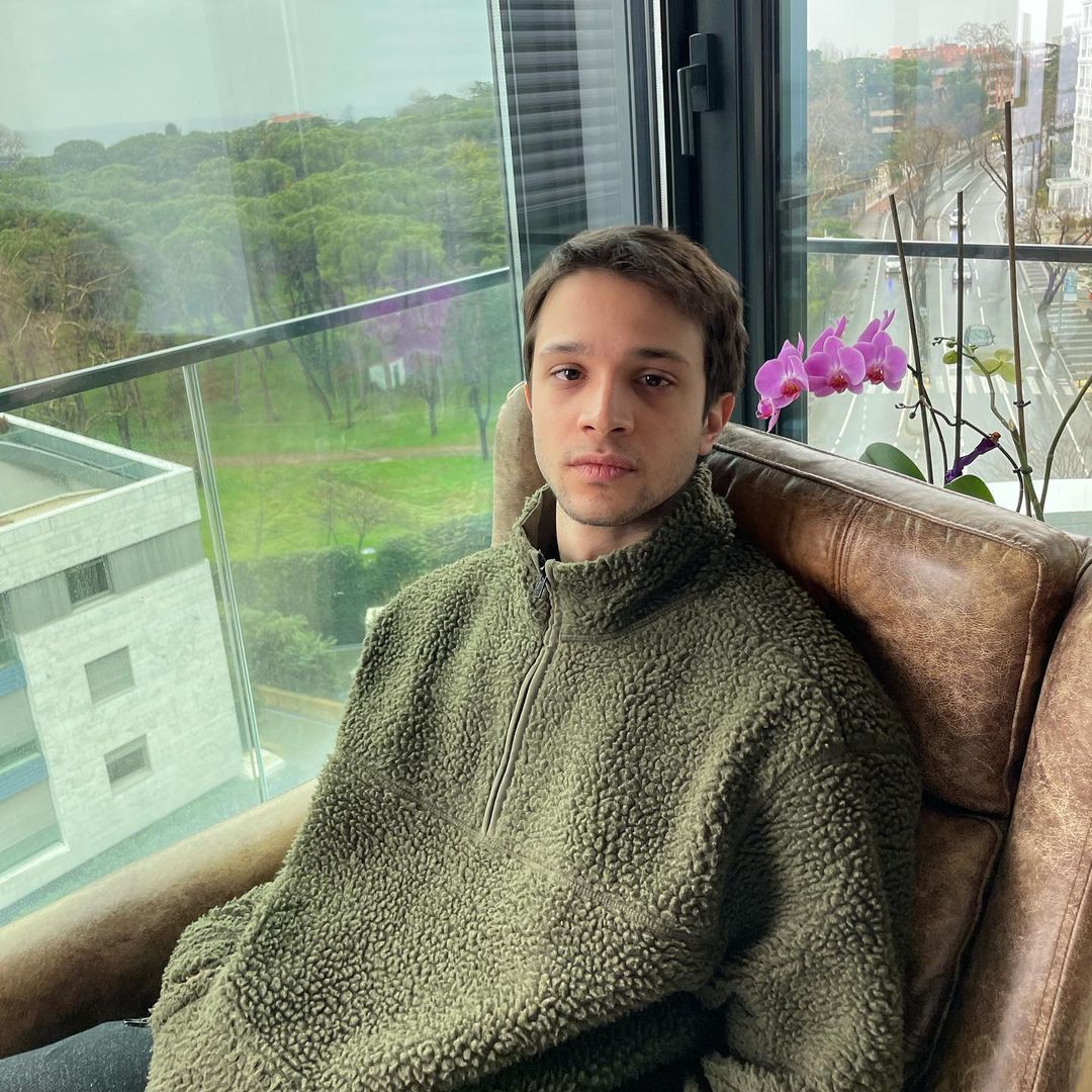 Юный Мехмет из сериала "Великолепный век": как сейчас выглядит актер (фото)