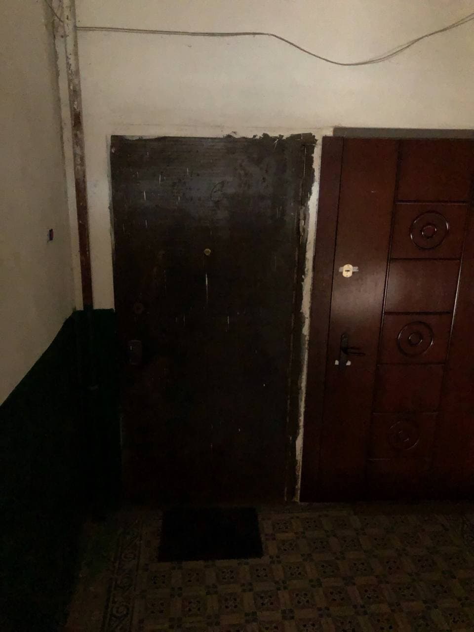 В Тернополе продают квартиру, вход в которую замурован (фото)