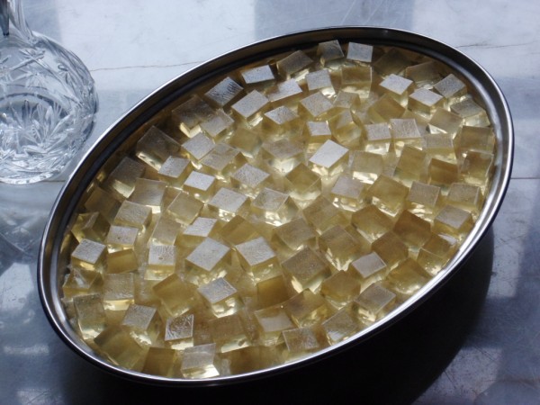 Рябчики, ланспик и раковые шейки: как готовить "Оливье" по оригинальному рецепту XIX века