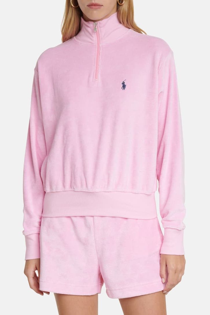 &quot;Пушистая&quot; одежда стала новым трендом лета 2022 года: как носить красиво