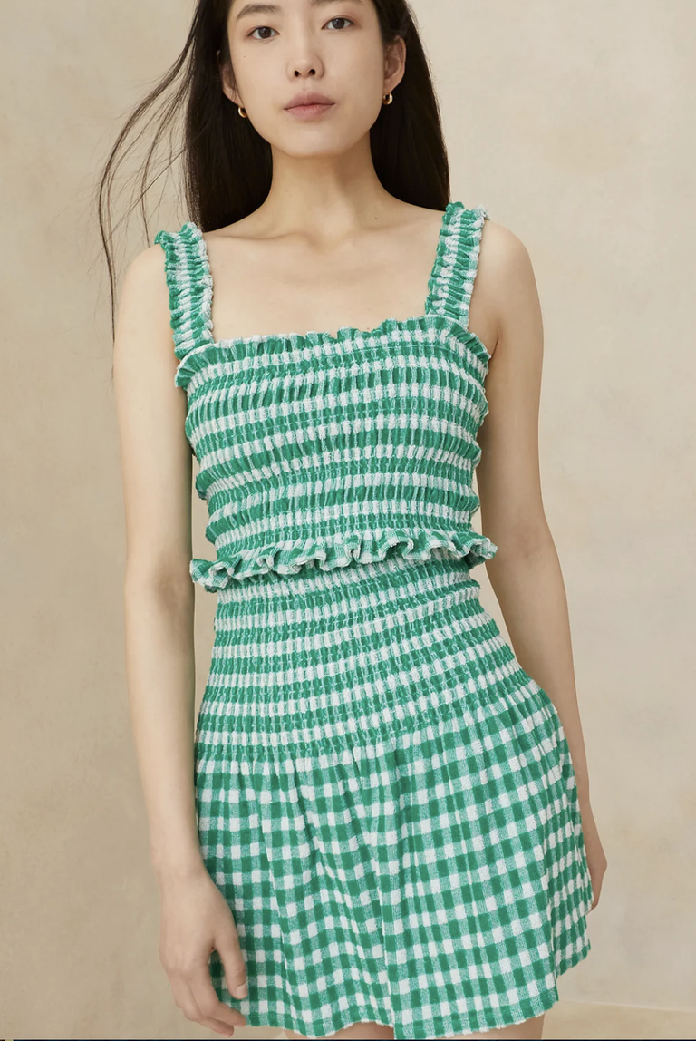 &quot;Пушистая&quot; одежда стала новым трендом лета 2022 года: как носить красиво