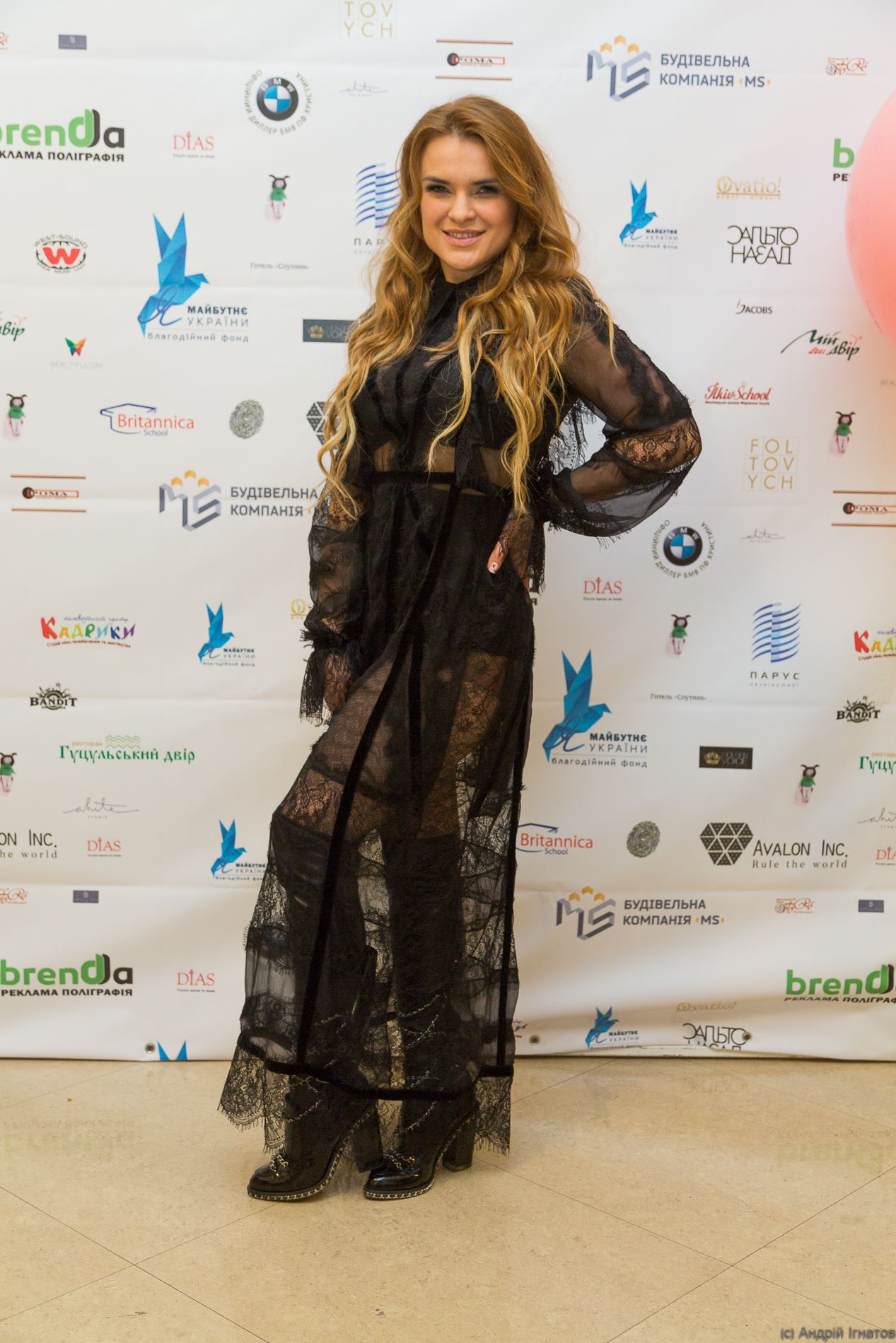 Поет и работает стоматологом: как сейчас выглядит победительница "Шанса" Олеся Киричук (фото)