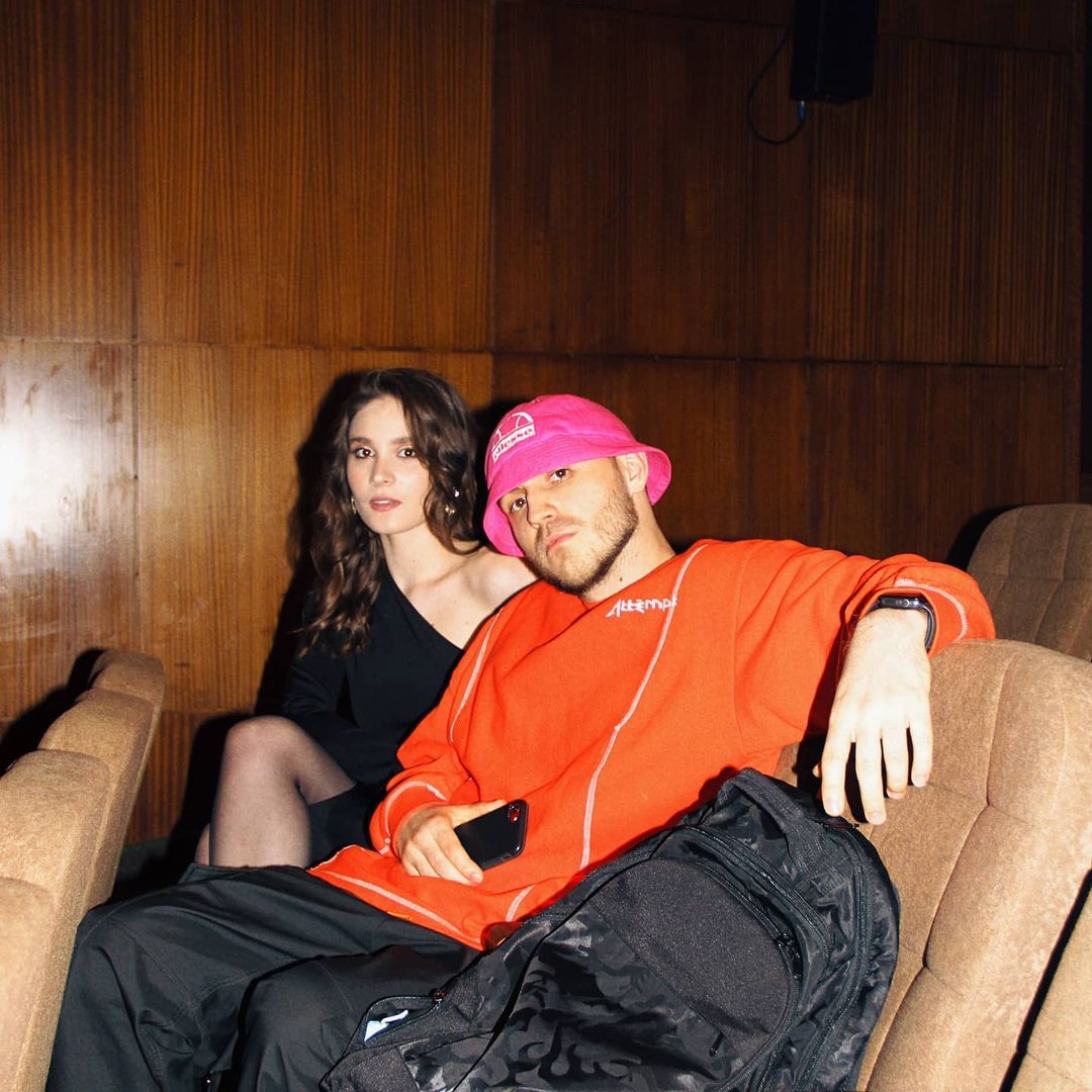 Как выглядит любимая девушка Олега Псюка из KALUSH: яркие фото