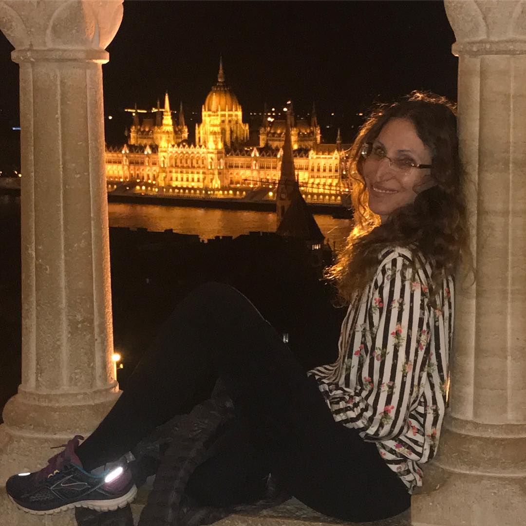 Як у реальному житті виглядає актриса, яка зіграла у фільмі "Монахиня" (фото)