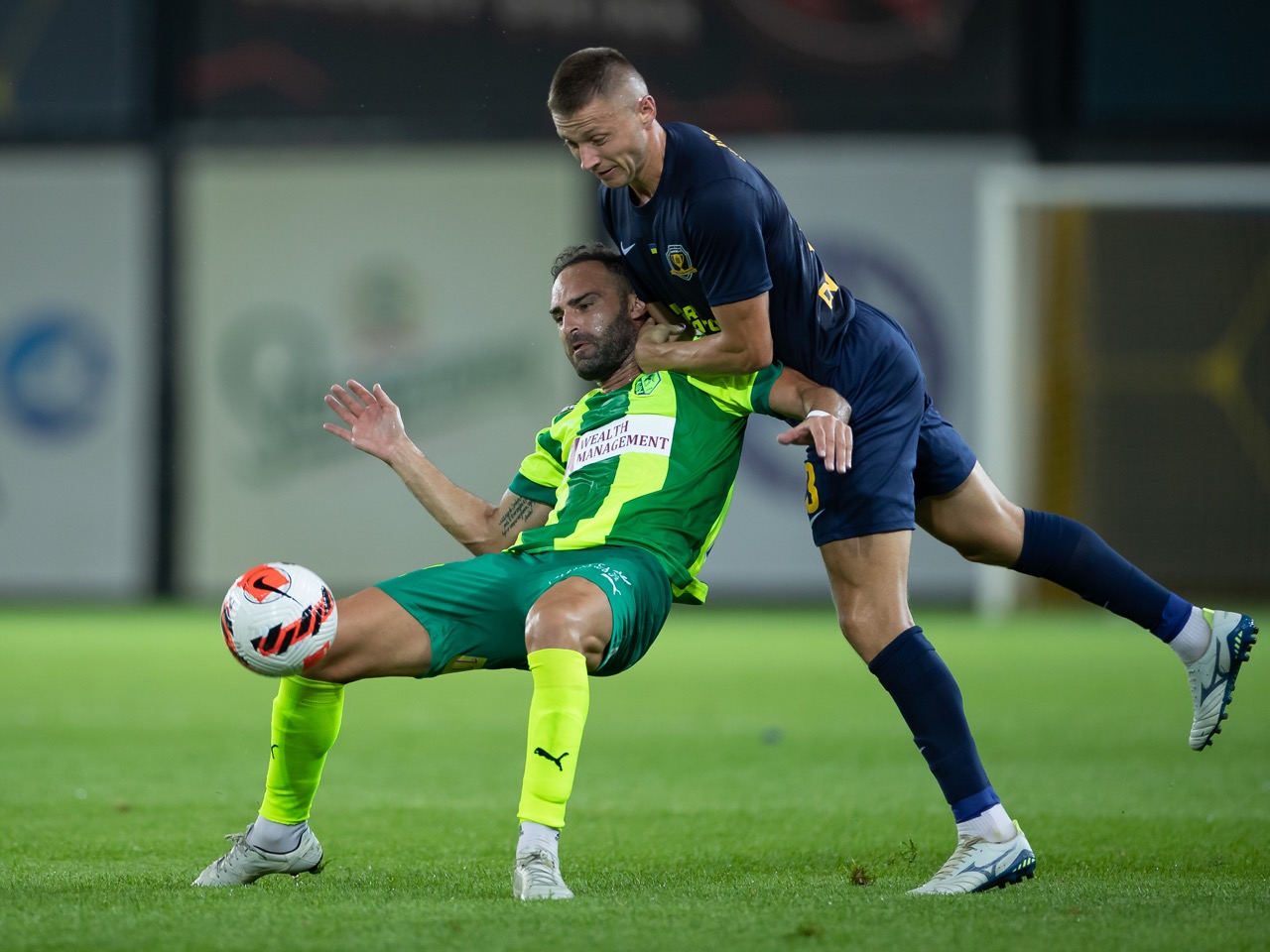 &quot;Днепр-1&quot; проиграл дебютный матч в еврокубках с необычным дублем капитана