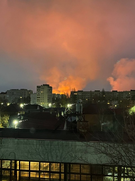 Explosions heard in Bryansk, fire broke out - Drones may hit military unit