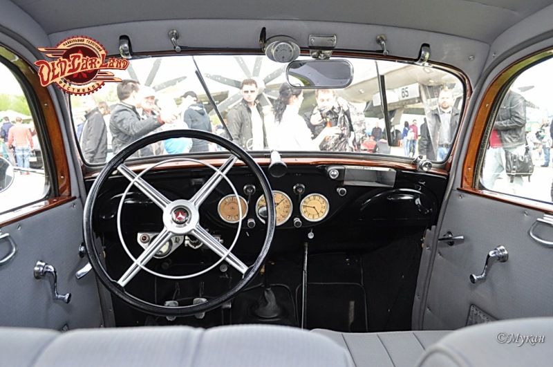 ЛАЗ наших олімпійців і кабріолет "Таврія": на OldCarLand покажуть перші українські авто