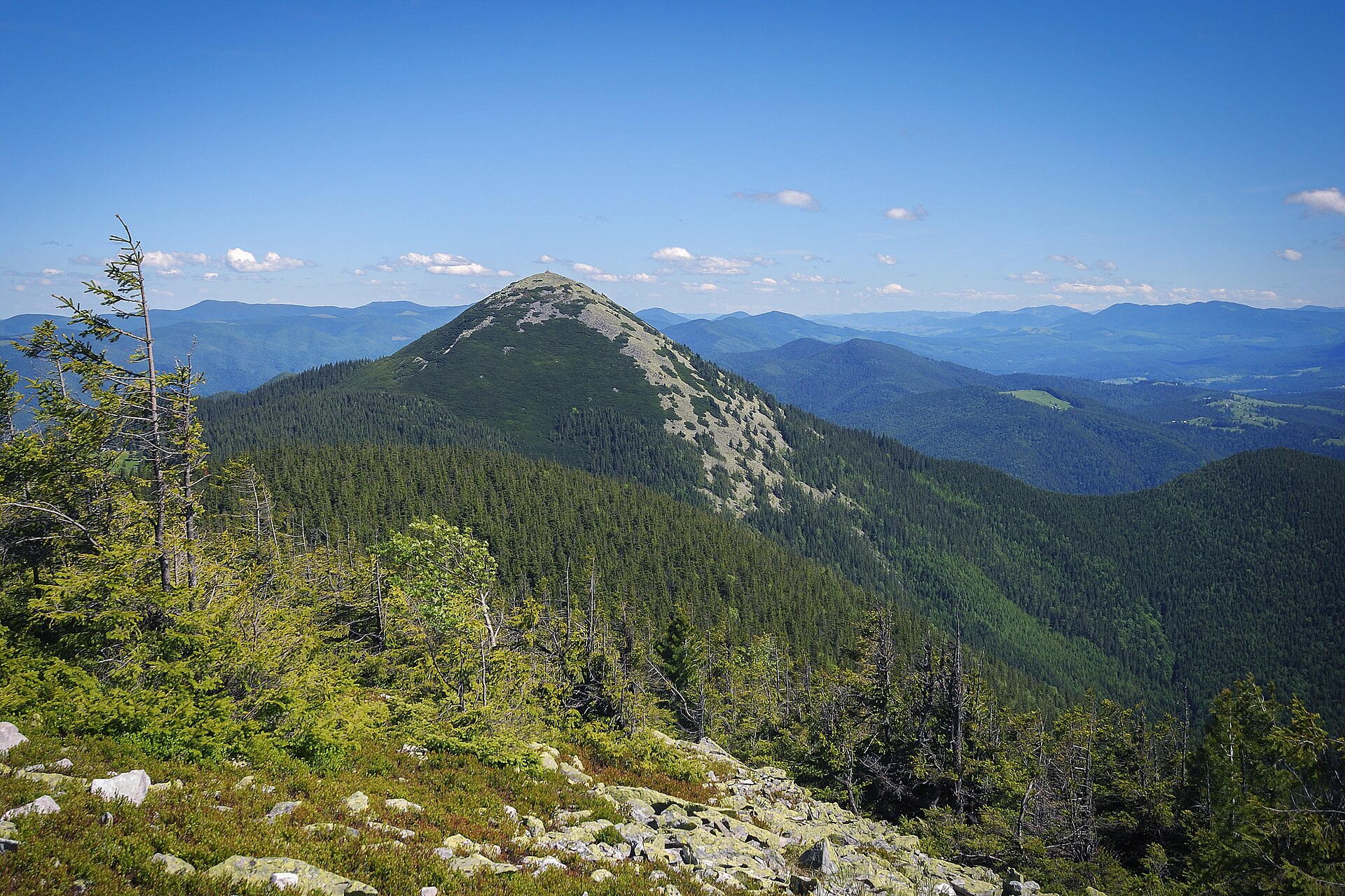 Ukraine's Carpathians: 5 breathtaking places that will make you love the mountains