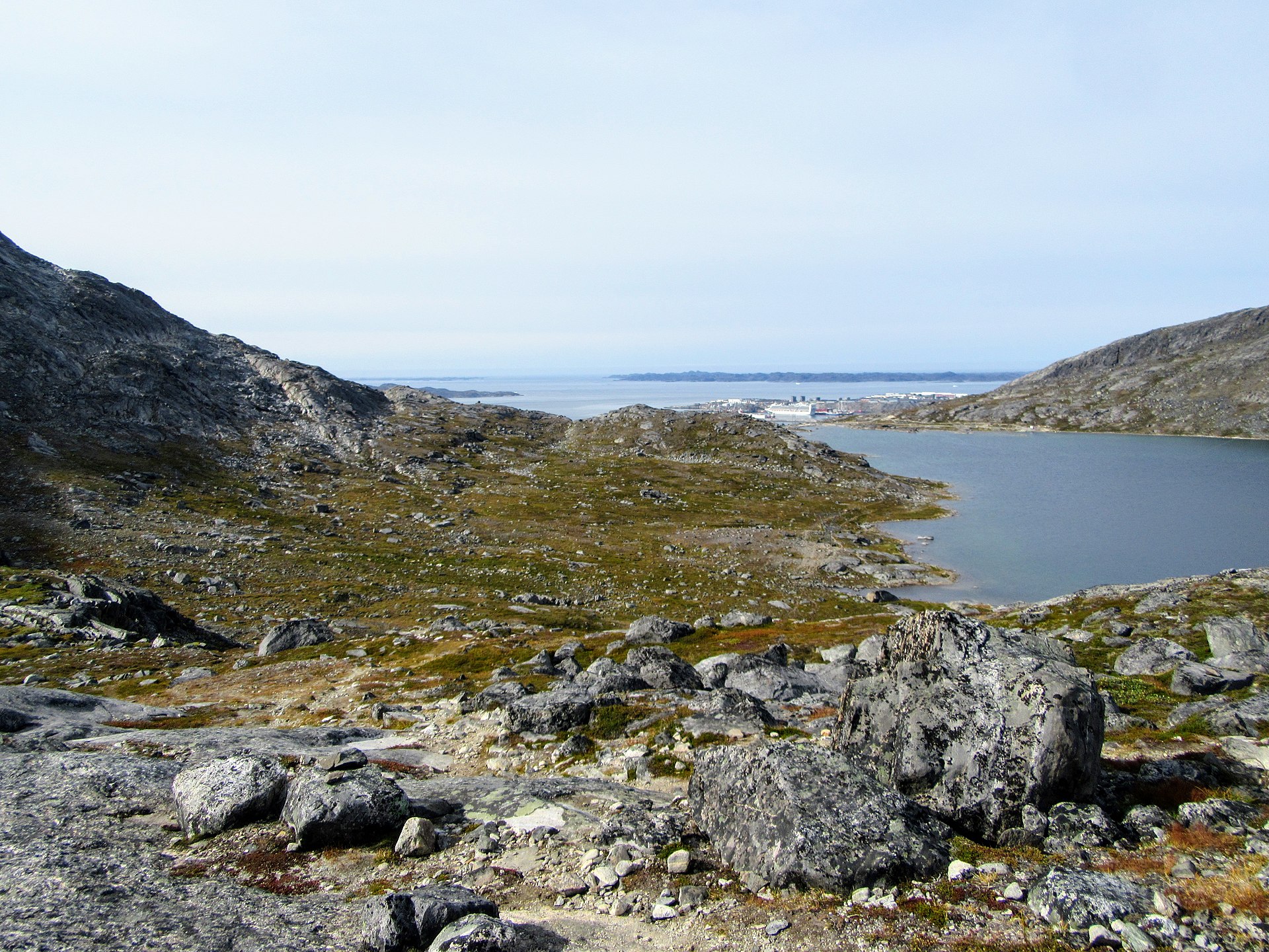 Життя без доріг, завжди мороз та навколо сніг: чому гренландці почуваються щасливими