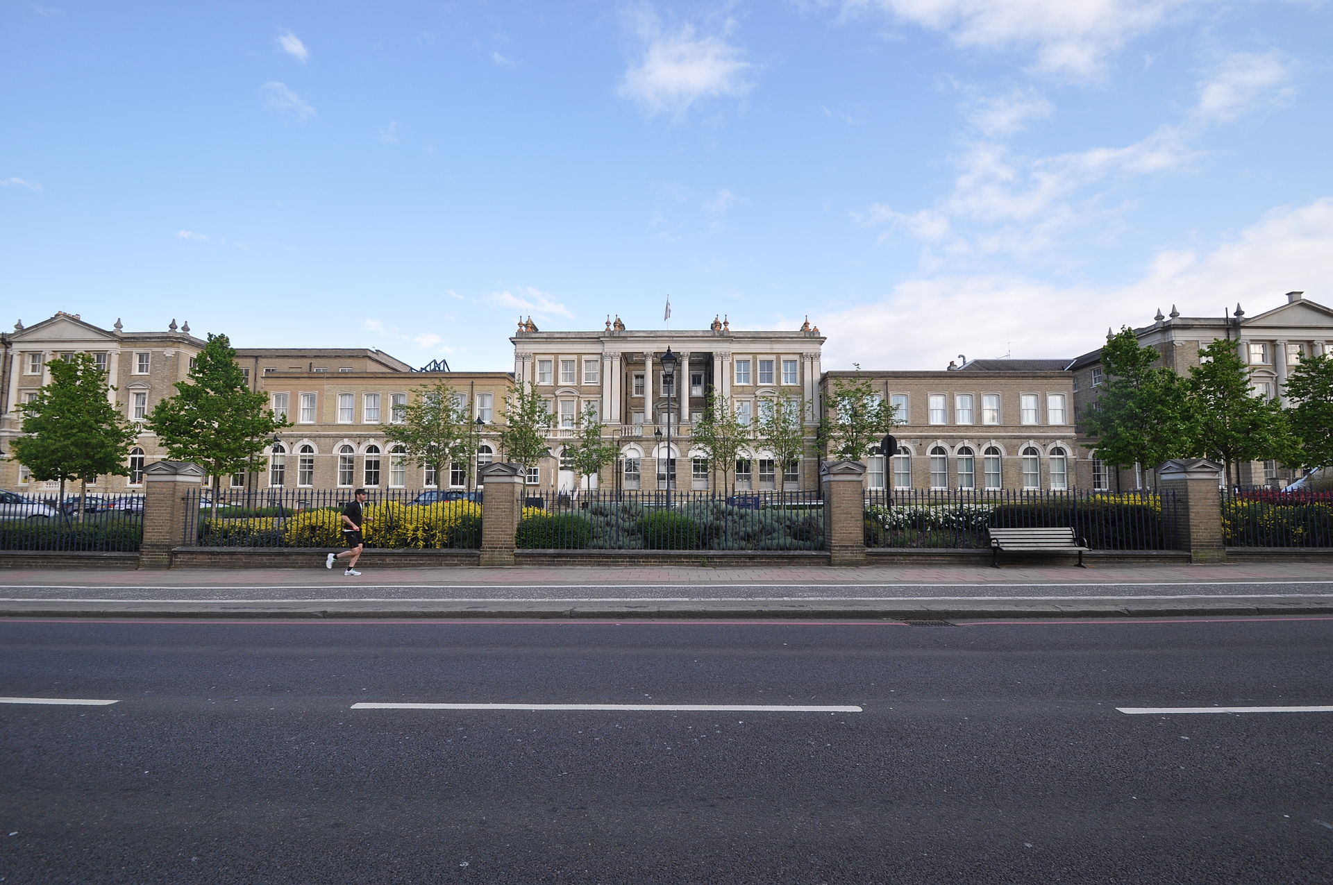 Черги по року і більше. Чому так складно потрапити до лікаря у Великій Британії