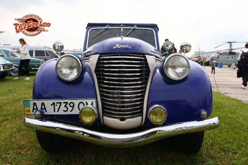 ЛАЗ наших олімпійців і кабріолет "Таврія": на OldCarLand покажуть перші українські авто