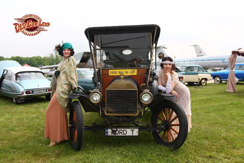 ЛАЗ наших олімпійців і кабріолет "Таврія": на OldCarLand покажуть перші українські авто