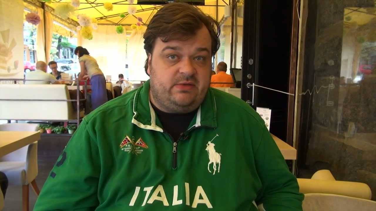 Умер известный российский журналист и комментатор Василий Уткин