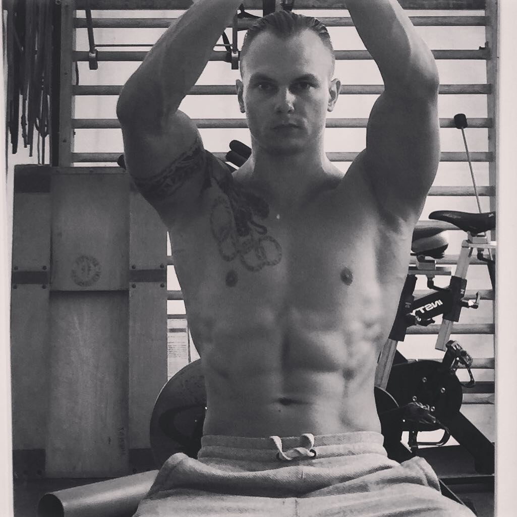 Олександр Абраменко - герой Олімпіади з романтичною натурою. Ось фото, які це доводять