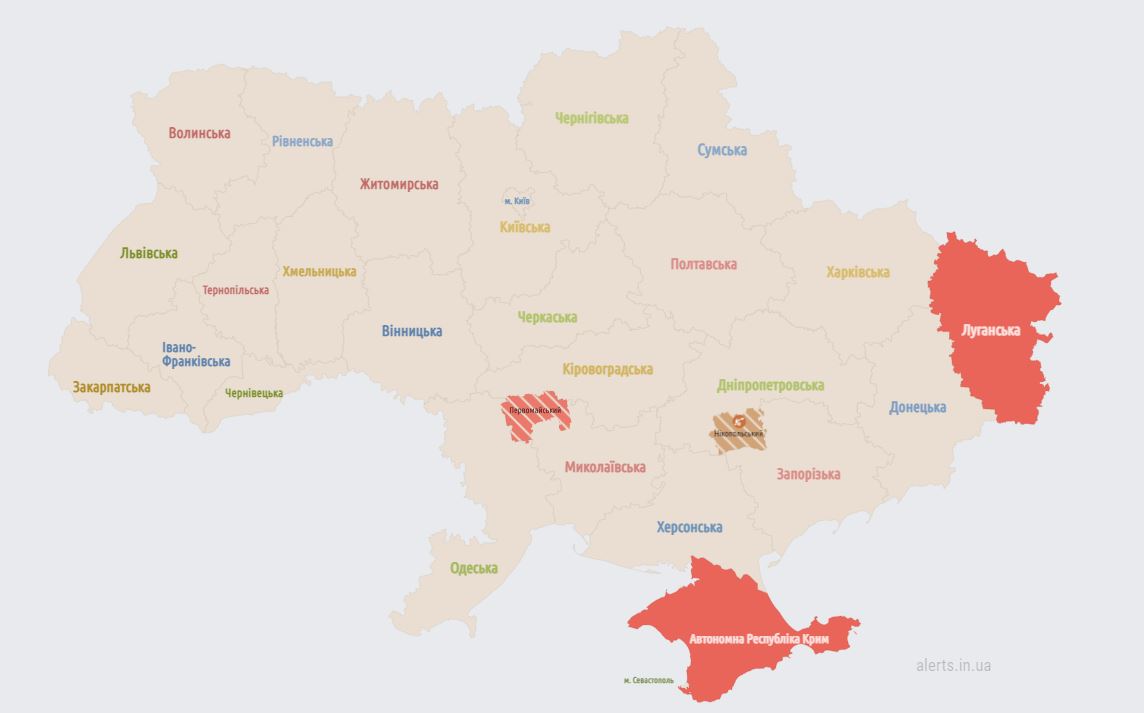 В Україні масштабна повітряна тривога, ворог випустив десятки ракет: всі подробиці