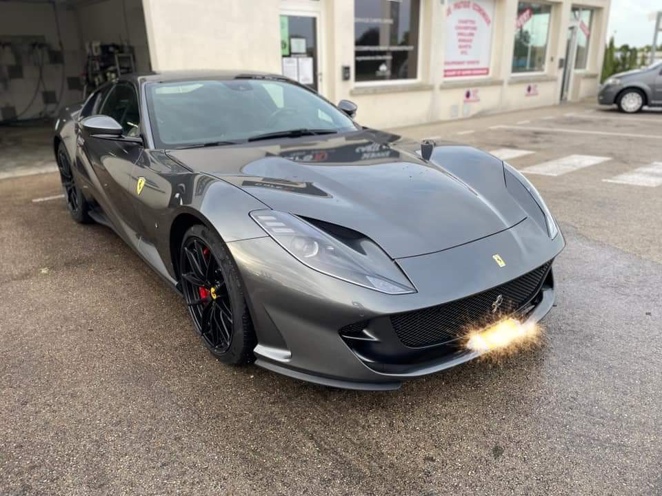 Скандальный нападающий киевского &quot;Динамо&quot; купил Ferrari за полмиллиона евро