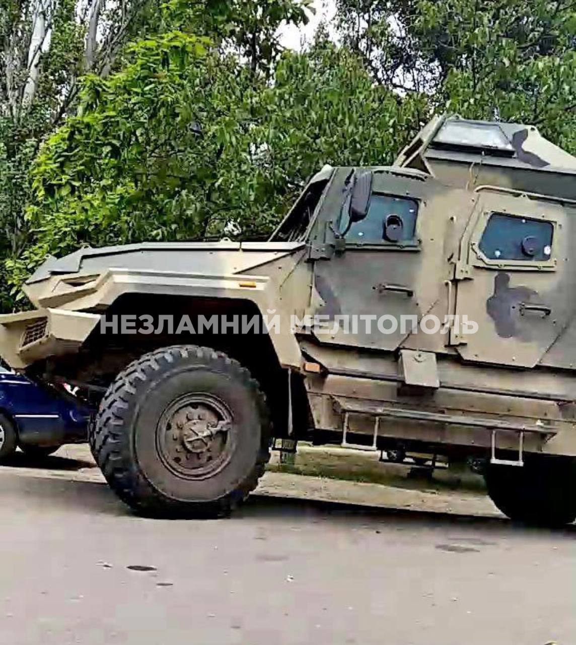 Окупанти стягують у напрямку Запоріжжя техніку, Мелітополь заполонили &quot;Тигри&quot;, - мер