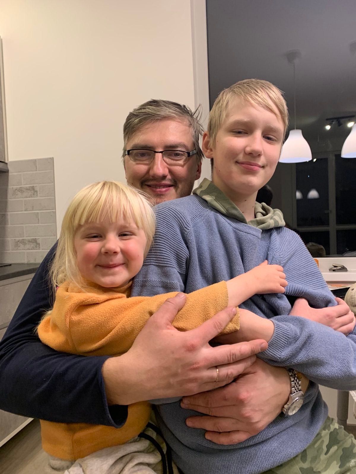 Українців просять допомогти багатодітній родині, яка роками бореться з раком: "не перестаємо за вас молитися"