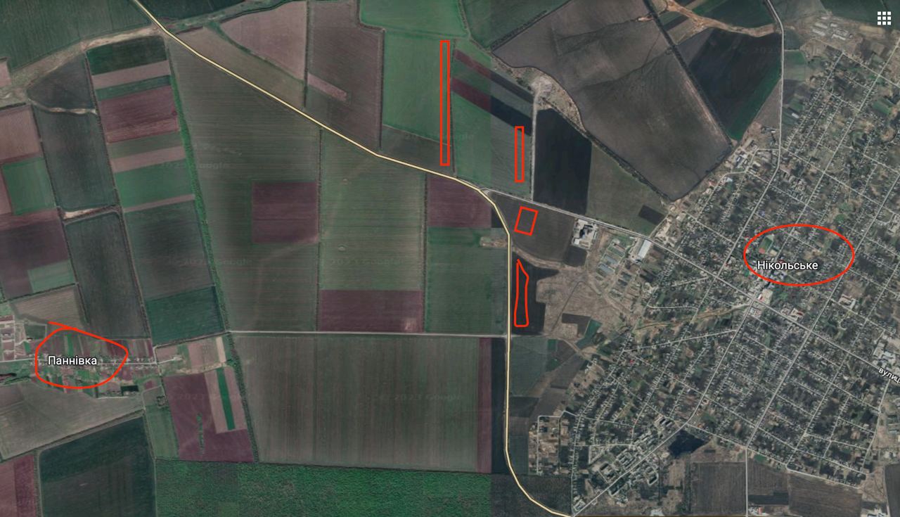 Russian occupants equip defensive fortifications near Mariupol: Photo