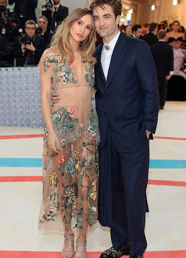 Звезда сериала &quot;Сумерки&quot; Роберт Паттинсон станет отцом: живот уже не спрятать