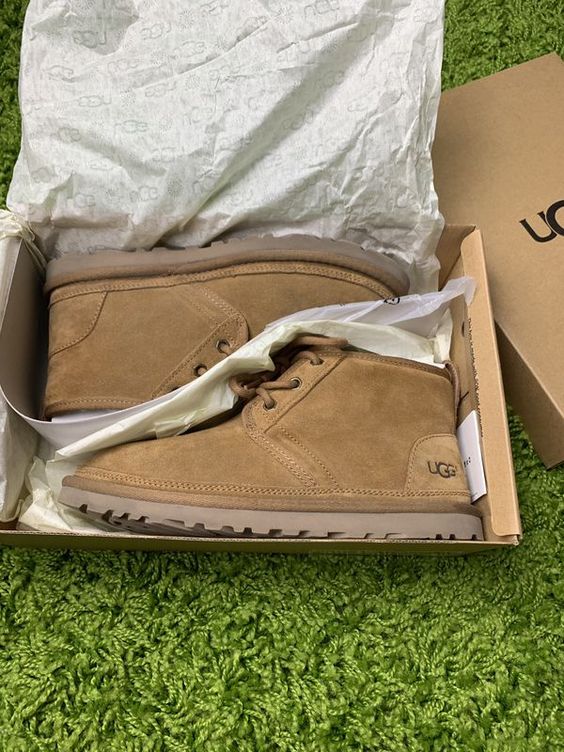 Стилист назвала самую незаменимую зимнюю обувь, которая годами не выходит из моды