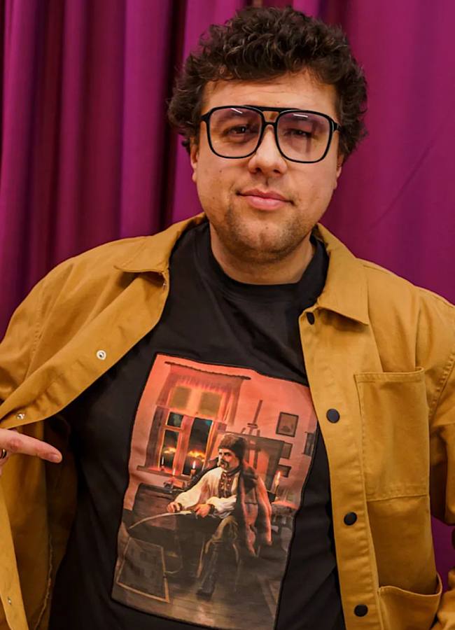 Носить сімейні луки: Ніколас Карма дізнався, скільки коштує образ харизматичного коміка Вови Шумка